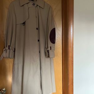 Etienne aigner raincoat